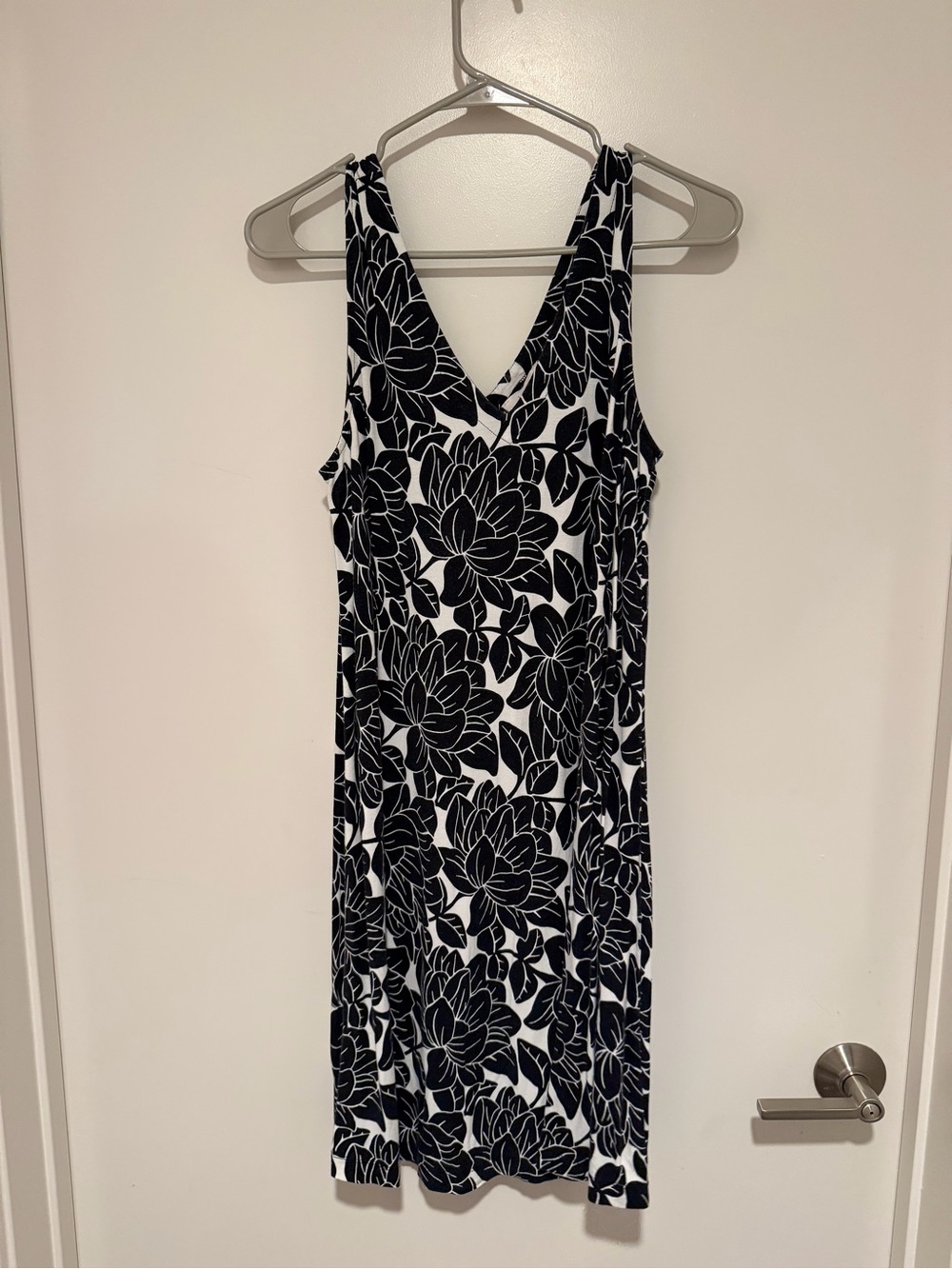 LOFT Black & White Floral V-Neck Midi Dress